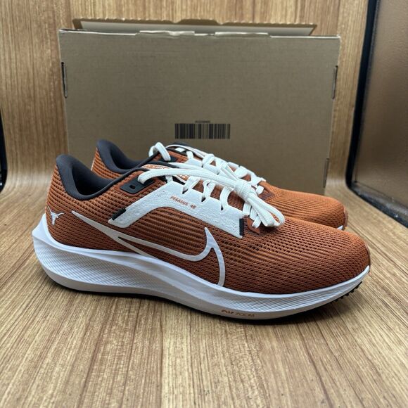Nike Air Zoom Pegasus 40 TEXAS LONGHORNS Desert Orange Men 9 Wmn 10.5 DZ5951-100 - Picture 1 of 13